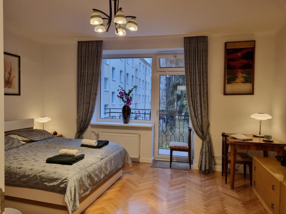 W Kolorze Miety Daire Varşova Dış mekan fotoğraf